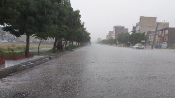 تصاویری از بارش شدید تگرگ در سیستان و بلوچستان / فیلم