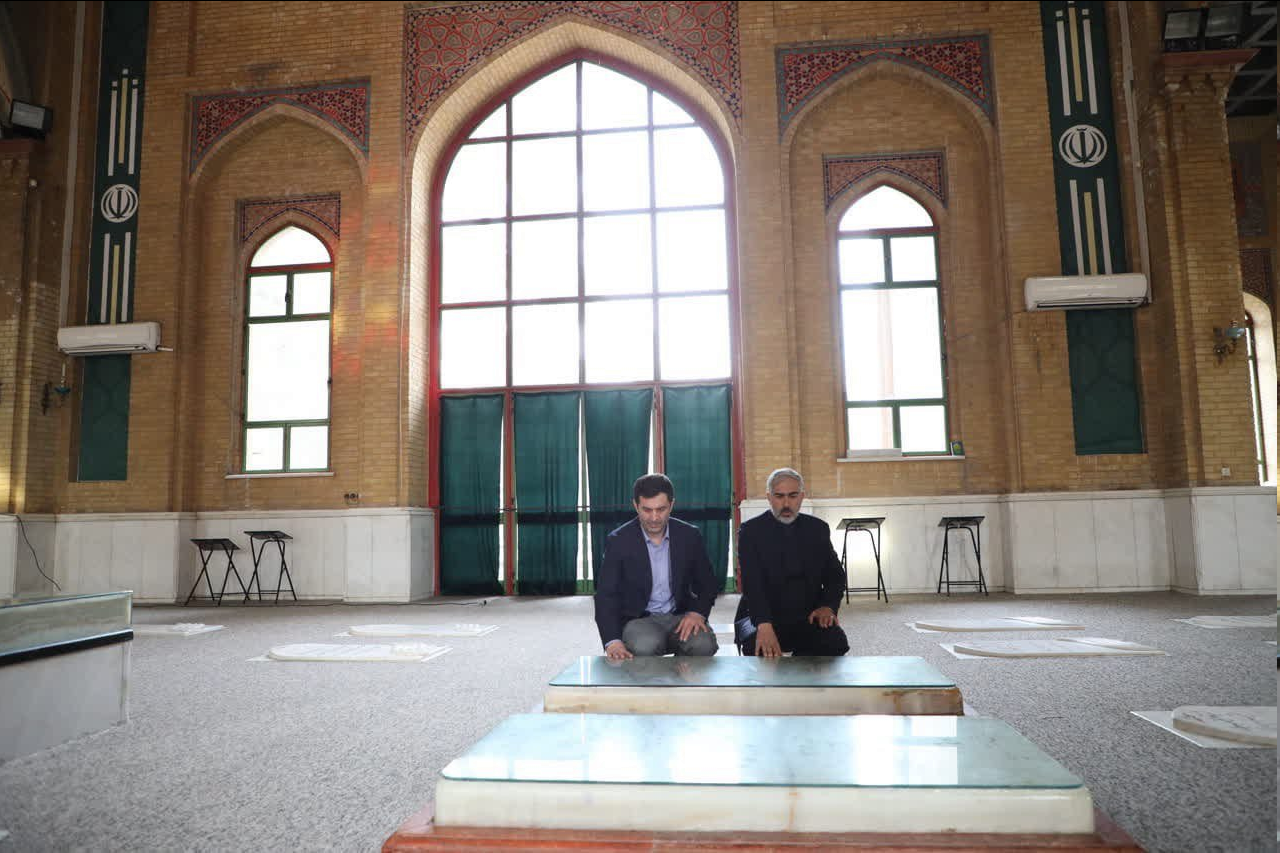 حضور خشایار نادی در مزار شهدای بهشت زهرا (س) تهران