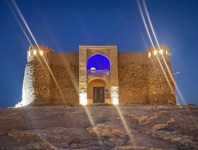 گشتی در شهر ندوشن و قلعه تاریخی آن