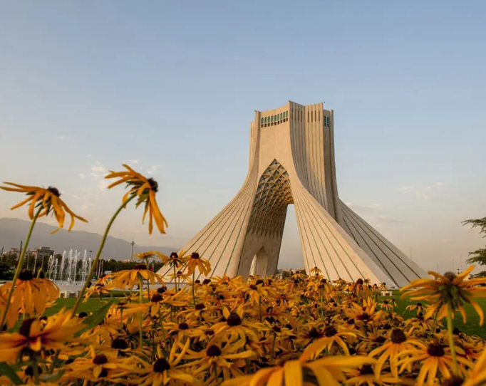 راهنمای انتخاب فصل مناسب سفر به تهران