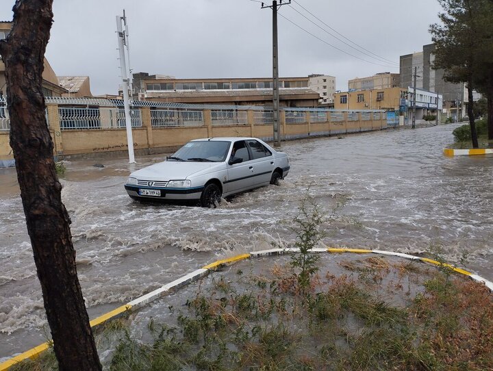وضعیت خیابان های زاهدان پس از بارش و سیل شدید / فیلم