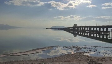 تصاویری زیبا از وضعیت دریاچه ارومیه /فیلم
