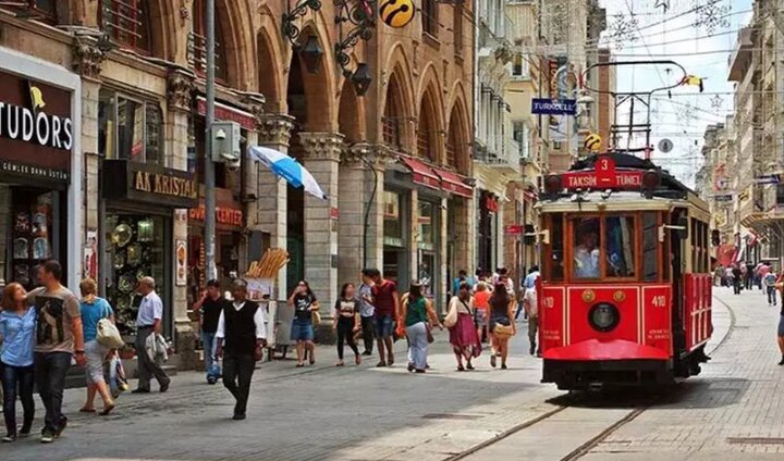 بازدید از خیابان استقلال استانبول را از دست ندهید!