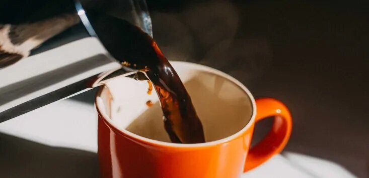 بهترین زمان خوردن قهوه برای کبد چرب | مضرات خوردن قهوه در شب را بدانید