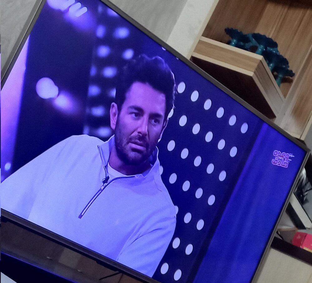 تیپ جدید محمدرضا گلزار در تلویزیون سوژه شد