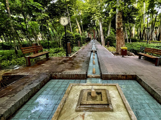 گشتی در باغ ایرانی تهران؛ سرزمین لالهها و عطر بهار