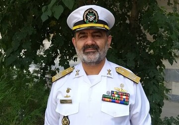 امیر دریادار ایرانی: کشتی‌های ایرانی را در مناطقی که دشمن حضور دارد اسکورت می‌کنیم
