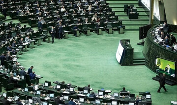۱۰۰ نماینده مجلس با بازگشت گشت ارشاد مخالفت کردند