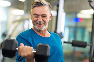 فواید و نکات مهم عضله‌سازی در سنین بالا