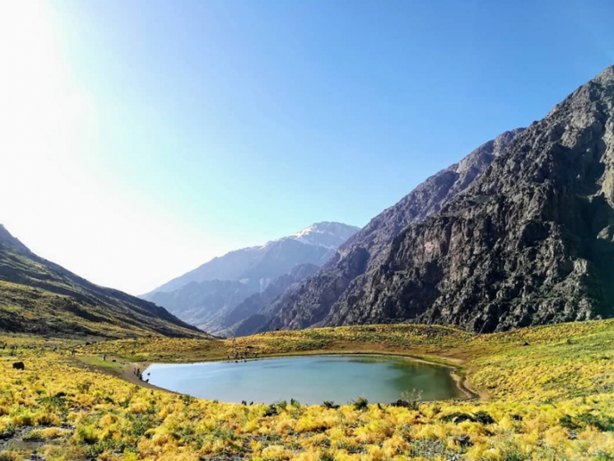 دریاچه کوه گل؛ جایی که طبیعت بکر و تفریح در هم آمیختهاند