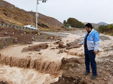 لحظه خروشان شدن رودخانه‌های پاکدشت در تهران + فیلم