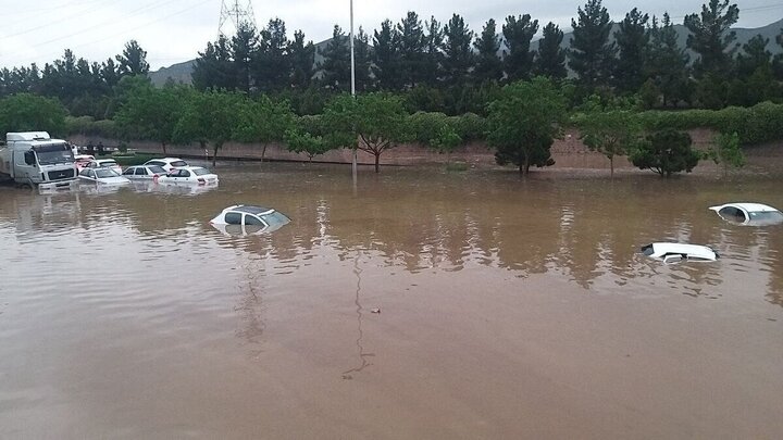 ۸ استان در خطر سیل و طوفان