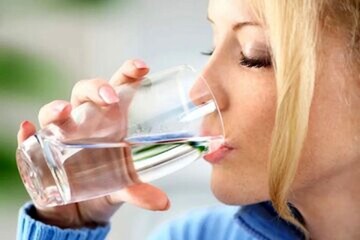 فواید فوق العاده نوشیدن آب در طول روز