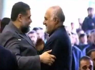 (تصویر) حضور اسامه حمدان از رهبران مقاومت اسلامی فلسطین در مراسم تشییع پیکر رئیس جمهور و همراهان