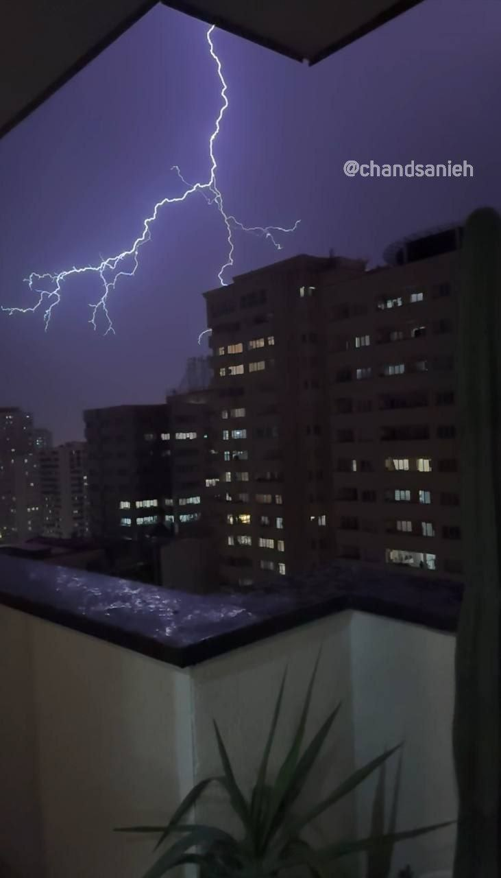 عکس حیرت انگیز از رعد و برق در آسمان تهران