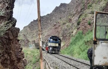 ویدئو دیده نشده از خارج شدن قطار از ریل در شهرستان خوی آذربایجان غربی