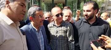 اجتماع مردم به دور احمدی نژاد در نارمک تهران + عکس
