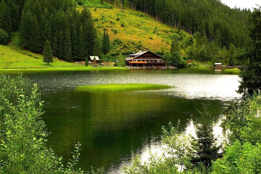 چگونه به رشت سفر کنیم؟ راهنمای کامل سفر به این شهر زیبا