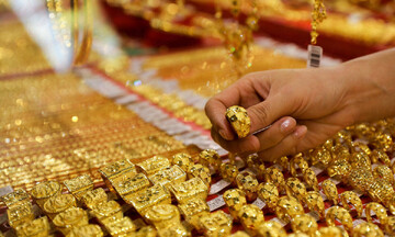 سقوط قیمت طلا و سکه در بازار / سکه ۶۵۰ هزارتومان ارزان شد