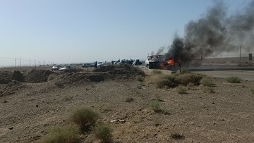 تصادف وحشتناک دو خودرو پراید در محور شهر انابد + فیلم و تصاویر