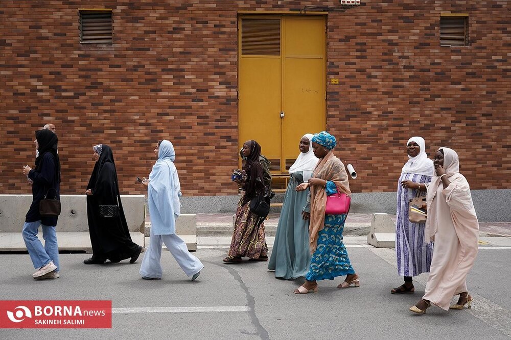 حجاب باورنکردنی همسران دیپلمات‌های خارجی در تهران هنگام بازدید از پارک فناوری پردیس + عکس