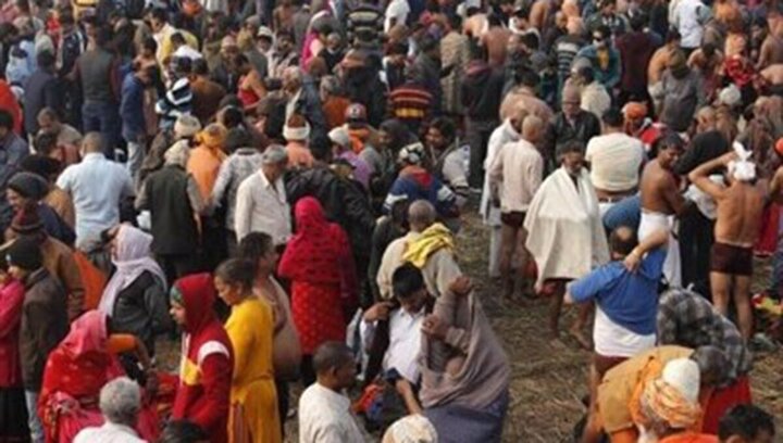 تصاویری از ازدحام جمعیت یک مراسم مذهبی با ۱۱۶ نفر کشته / فیلم