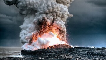 تصاویر رویایی از فوران آتشفشان زیبای ساکوراجیما در ژاپن + فیلم
