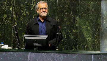 مزاح رییس مجلس با مسعود پزشکیان در صحن علنی مجلس + فیلم