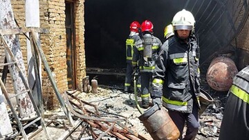آتش سوزی وحشتناک در انبار بزرگ سلیندرهای گاز در اصفهان