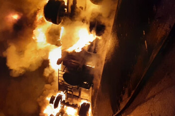 فیلم هولناک از آتش‌سوزی تانکر سوخت در اتوبان اهواز - شوش