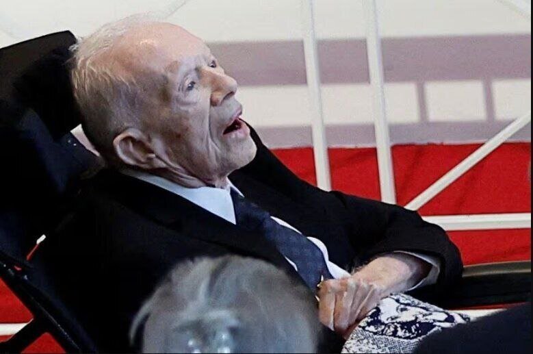 عکس دیده نشده و جدید از «جیمی کارتر» رییس جمهور سابق آمریکا در آستانه ۱۰۰ سالگی