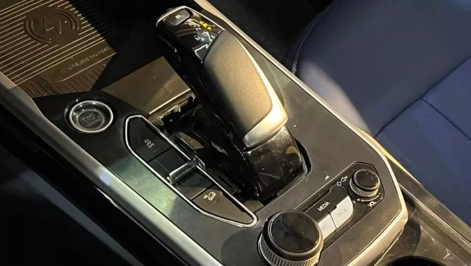 قیمت نهایی ریرا اعلام شد / گرانترین خودروی ساخت ایران با قیمت ۲۲ هزار دلار /عکس