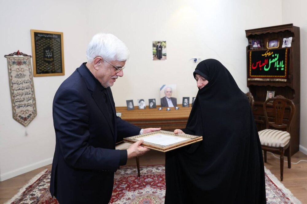 عارف: همافزایی همه جناحهای سیاسی برای تحقق مطالبات مردم ضروری است