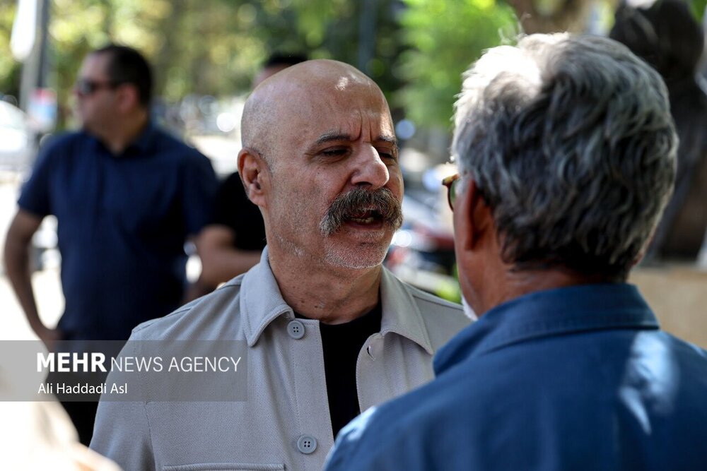 گزارش تصویری از خاکسپاری «محمد علی بهمنی» با حضور هنرمندان و چهره های مطرح