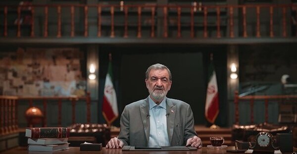 رونمایی محسن رضایی از یک سند محرمانه جنگی رونمایی محسن رضایی از یک سند محرمانه جنگی