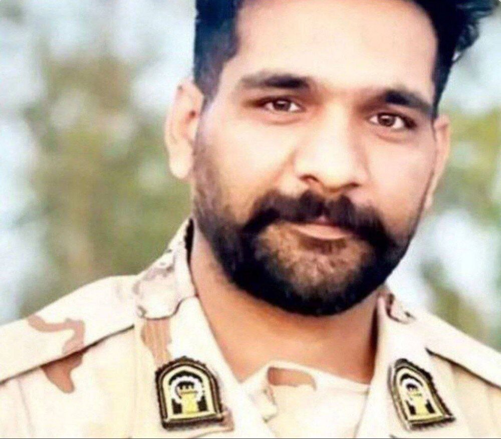 فوری| تروریستها یک پلیس را در خاش به شهادت رساندند +عکس