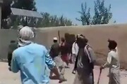 لحظه هولناک حمله افغانی‌ها به خانه پاکستانی‌ها + فیلم