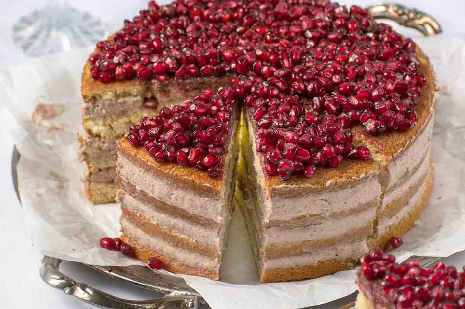 طرز تهیه چیز کیک انار؛ دسری بی‌نظیر برای شب یلدا