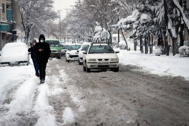 ویدئو تماشایی از بارش شدید برف در زنجان + امروز شنبه ۸ دی