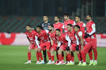 پربازدیدترین عکس از دختر پرسپولیسی در بازی هوادار و پرسپولیس