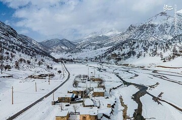 مدفون شدن ۶۰ روستای لرستان زیر برف + تصاویر