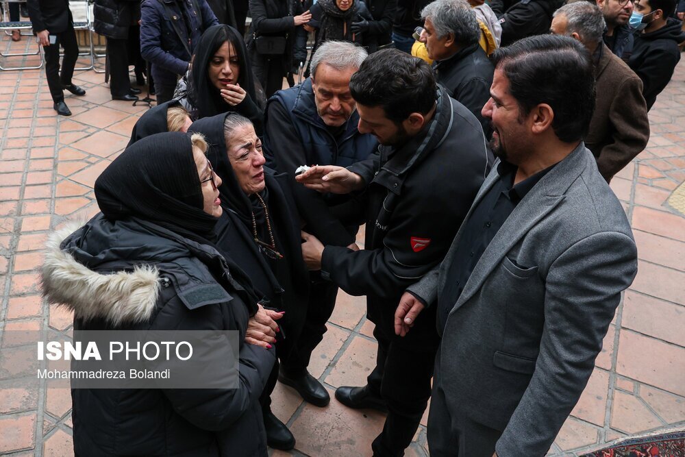 مراسم تشییع پیکر منوچهر والی‌زاده + گزارش تصویری