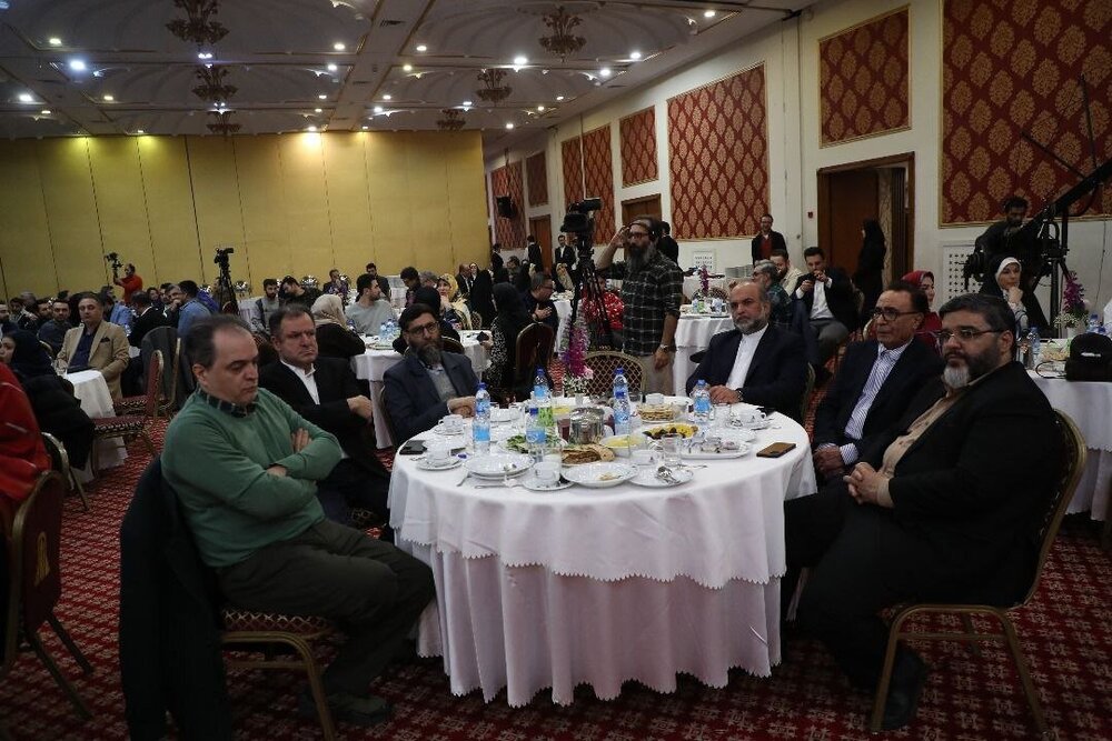 محمدرضا حیاتی: من با اجرا زاده شدم، با اجرا زندگی کردم و با اجرا میمیرم/ تقدیر از معاونی، سلطانی و نجفیان
