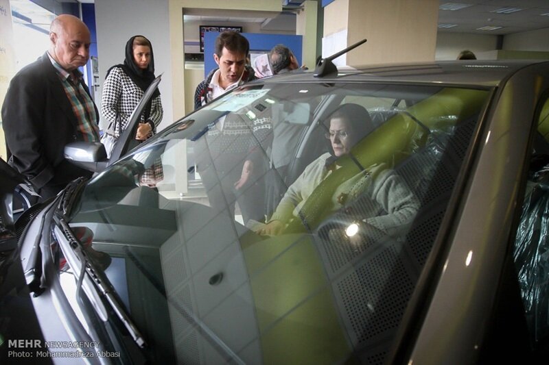 مقایسه کامل طرح فروش ایران خودرو و سایپا در فروردین ۱۴۰۴