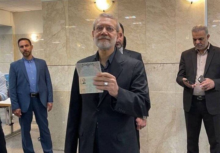 واعظی، رئیس دفتر رئیس جمهور در دوره روحانی: لاریجانی فکر نمیکرد مجددا رد صلاحیت شود + فیلم واعظی، رئیس دفتر رئیس جمهور در دوره روحانی: لاریجانی فکر نمیکرد مجددا رد صلاحیت شود + فیلم