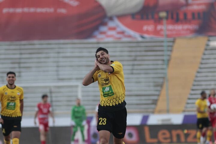 خلاصه دیدار پرسپولیس ۰ - ۲ سپاهان؛ خداحافظی سرخپوشان با جام قهرمانی + ورزشی