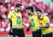 صحنه بامزه از بازی سپاهان و پرسپولیس شبیه کارتون فوتبالیست‌ها + عکس