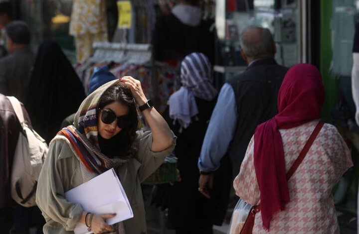 نماینده مجلس: نمی‌توانیم به زور کسی را وادار کنیم حجابش را رعایت کند
