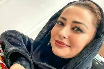 بوسه نفیسه روشن برگونه بازیگر معروف + عکس جدید