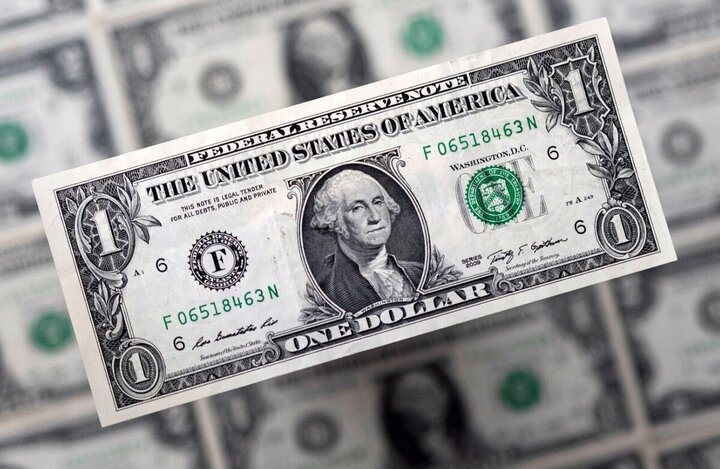 کاهش قیمت دلار در بازار + قیمت دلار و یورو برای امروز جمعه ۵ اردیبهشت ۱۴۰۴